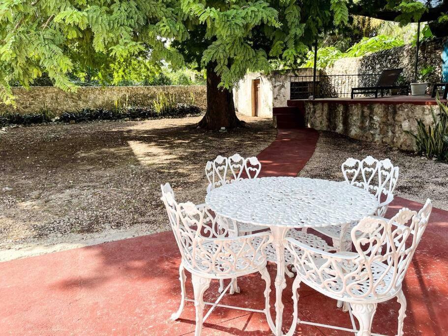 Villa Casa Kaity In The Heart Of Magictown. à Valladolid  Extérieur photo